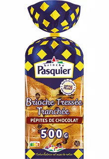 Brioche tressée tranchée aux pépites de chocolat